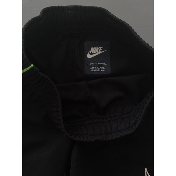 Nike Two Piece Short Set Toddler 24m Neon Green - Picture 3 of 4